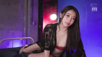 MIKR-018 [中文字幕]她拥有优雅的脸庞和嘴唇，舔舐着整个物件，口水顺着脸颊滴落。这是一场绝对的镜头聚焦式口交，高潮迭起，射精10次 #森日向子