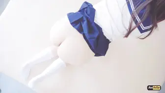 JK制服援交少女，又是被操到叫爸爸的一天，第一视角中出内射