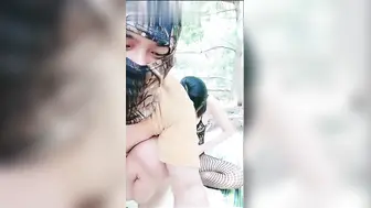 农家少妇小母狗在户外山丘野战情趣开裆网袜