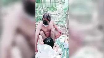 农家少妇小母狗在户外山丘野战情趣开裆网袜