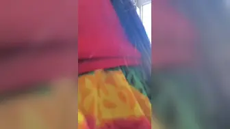 妈妈的逼腥但不臭舌头深入妈妈的花蕊，贪婪地吮吸着 真实乱伦系列